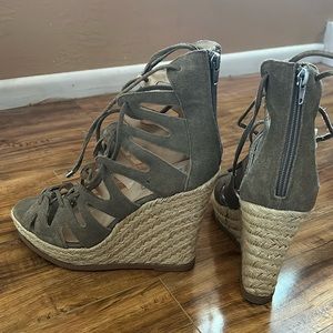 Sexy & Comfy Wedge Sandal